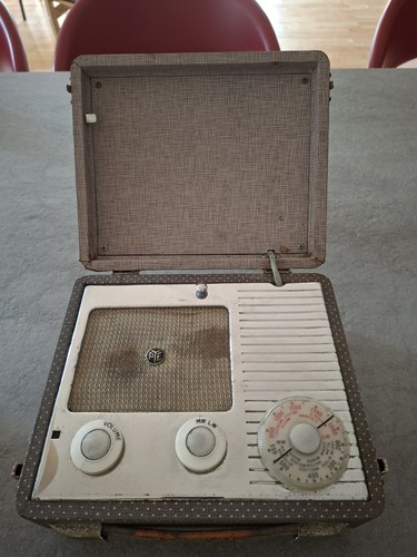 Pye p114bq portable radio - p114bq, not