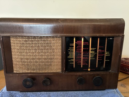 Vintage pye radio model p28 - pye,